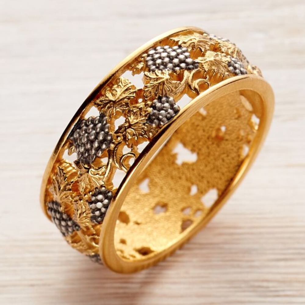 Купить Кольцо из серебра "Виноградная Лоза" (32148)