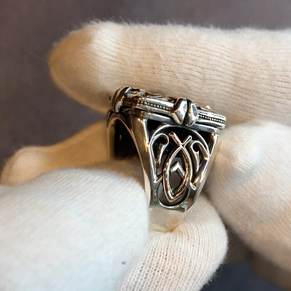 Купить Кольцо из серебра "Спаситель" с гранатом (32224)