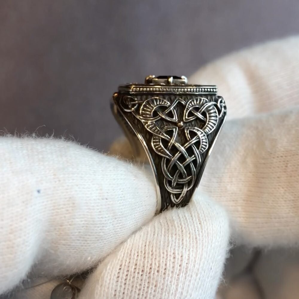 Купить Кольцо из серебра "Дар Волхвов" с раухтопазом (32236)