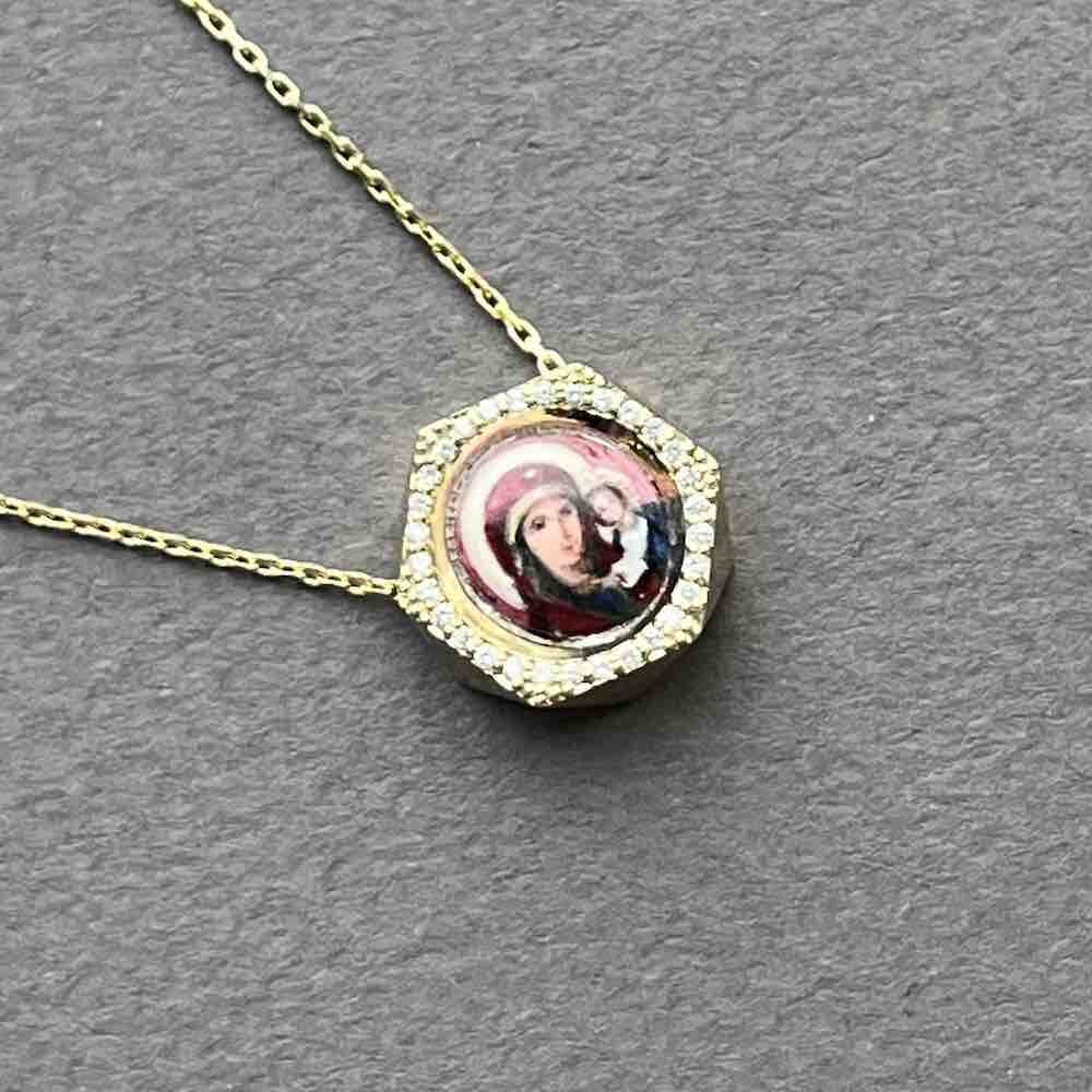 Купить Образ из желтого золота "Божия Матерь Казанская" с бриллиантами на цепочке (51122)